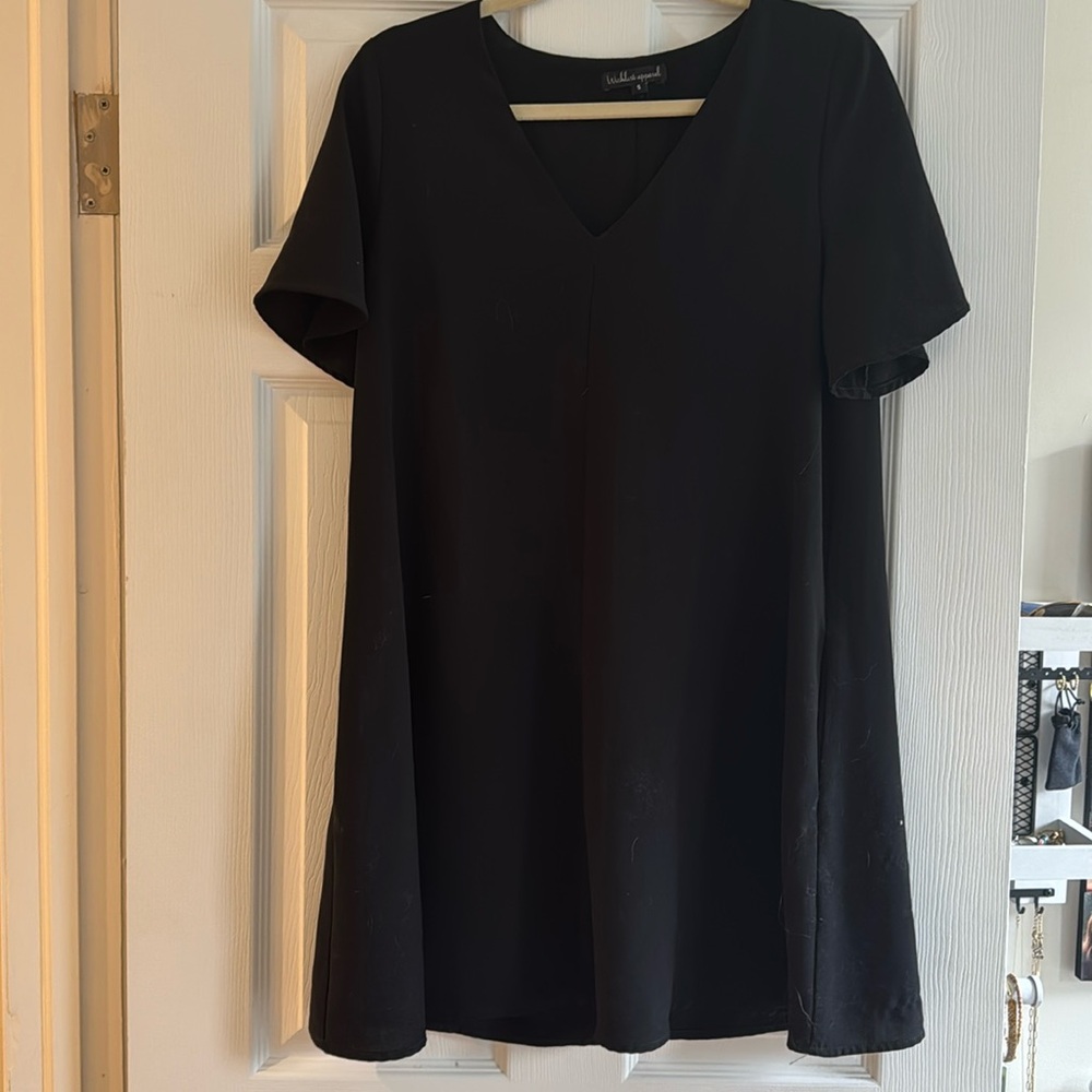 Flowy Short Black Dress with Pockets